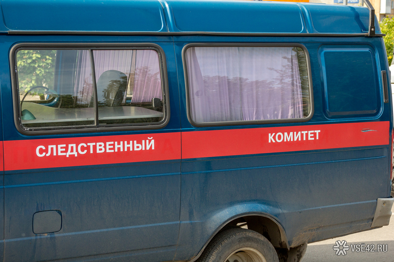 Жительница Кузбасса от страха выбросила собутыльника-нахала в окно Жительница Кузбасса от страха выбросила собутыльника-нахала в окно